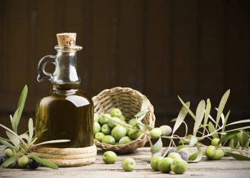 Zeytinyağı ihracatçıları zeytinyağına getirilen ihracat yasağına tepkili