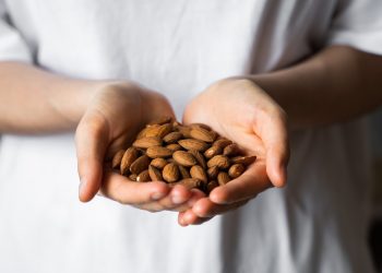 Bademcioğlu, badem işleme verimliliğini TOMRA 3C ayıklama makinesi ile arttıracak