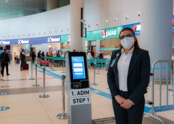 İstanbul Havalimanı, terminaldeki test merkezinde hızlı Covid-19 testi kolaylığı sunuyor