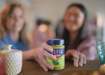Pesto Barilla, “Kaşıklanabilir” yeni kavanozunu tüketicilerin beğenisine sundu