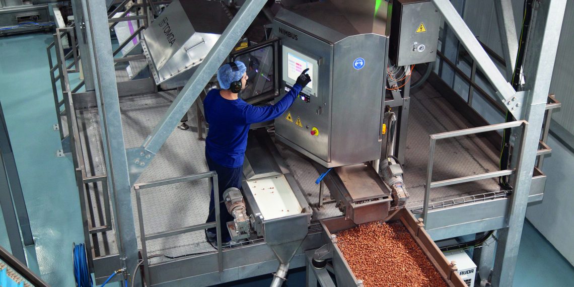 Durak Hazelnuts strengthens its leadership in hazelnut market with TOMRA 5C Sorter
