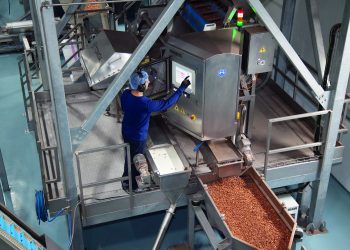 Durak Hazelnuts strengthens its leadership in hazelnut market with TOMRA 5C Sorter