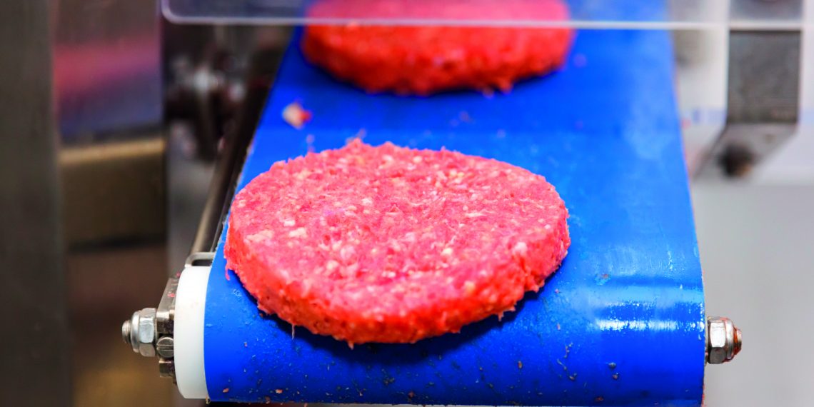 Meat slicing machine accelerates the food industry
