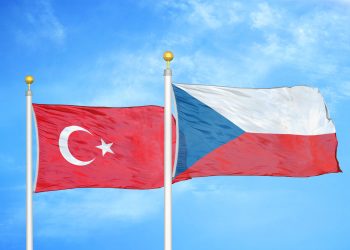 Ticaret Bakanı Mehmet Muş, Çekya’ya ortak yatırım çağrısı yaptı