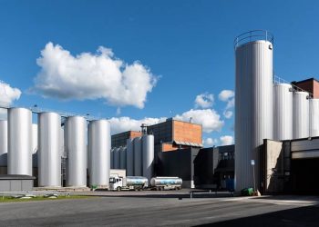 Valio launches new infant-grade skimmed milk powder for dry-blend IMF production