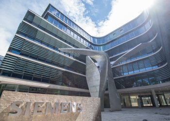 Siemens AG, gelecekte büyümeyi, yenilikçiliği ve dayanıklılığı artırmaya yönelik 2 milyar avroluk yatırım stratejisini duyurdu
