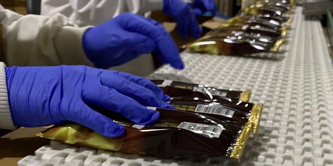 Golf Dondurma deprem bölgesinde istihdamı artırırken, yerel üreticiyi de destekleyerek yaraları sarıyor