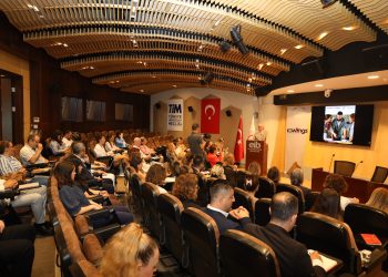 Türkiye ihracatla, ihracat kadınla büyüyecek