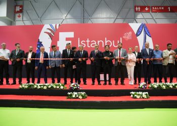 T.C.  Sanayi  ve Teknoloji  Bakanı  F  İstanbul’un  Açılışını  Gerçekleştirdi