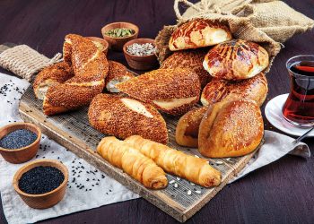 Turizm sezonu açıldı,  donuk unlu ürünlere talep arttı